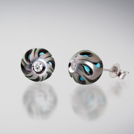 Galatea Pearl Earrings With Tear-Drop Carving